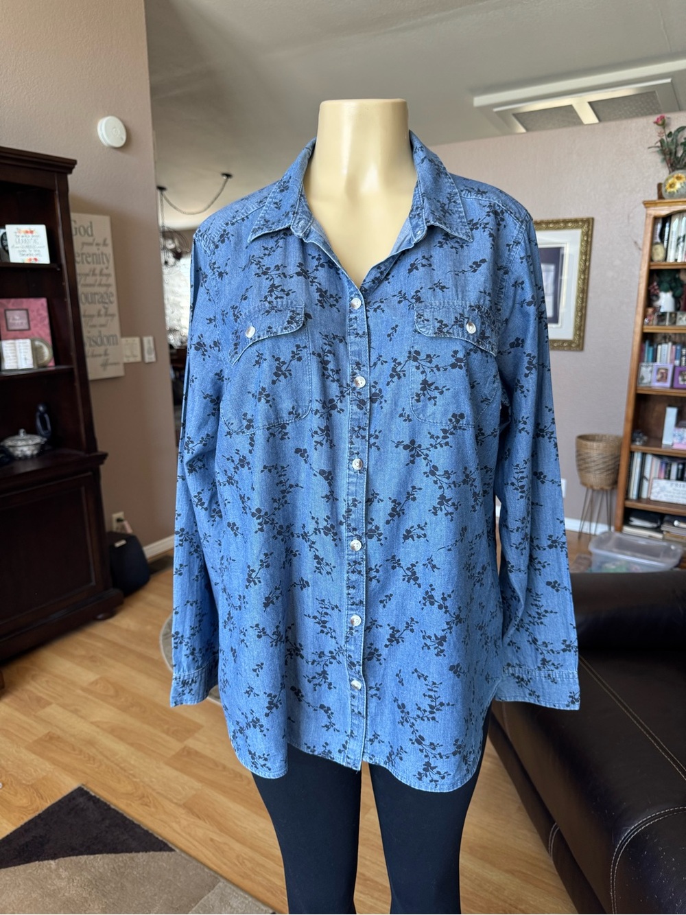 Croft & Barrow blue & black floral button down denim shirt-size XL